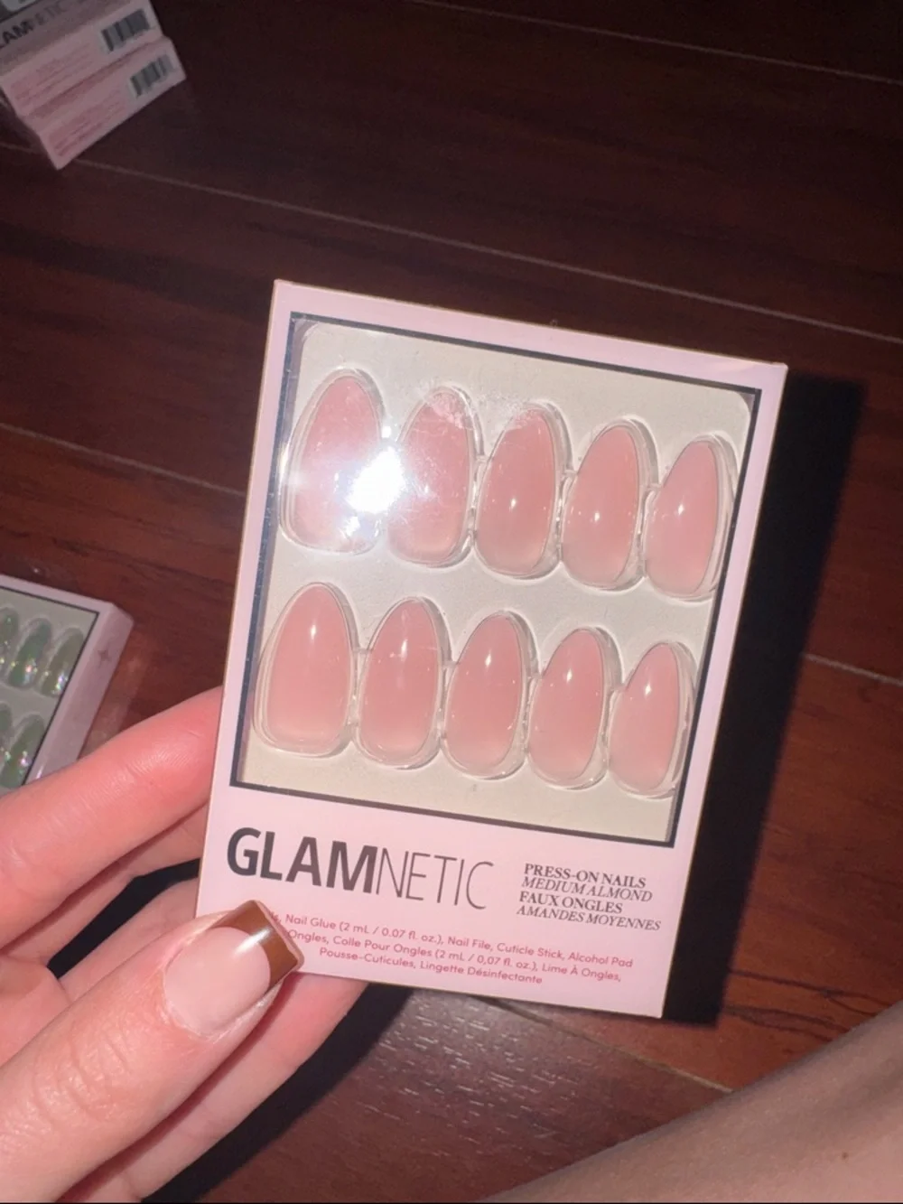 NIB GLAMNETIC nails - Picture 4 of 5
